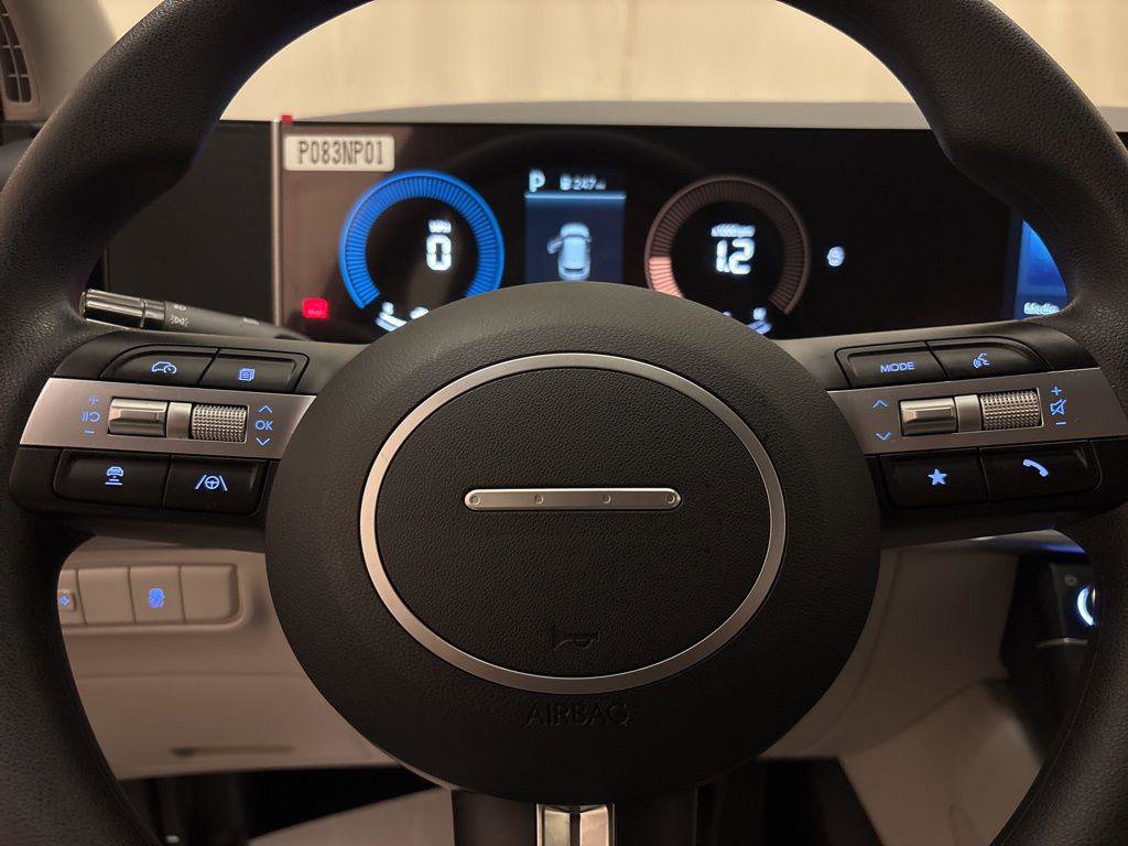 New 2025 Hyundai Tucson SE image 12