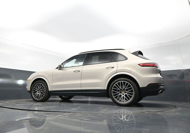 Used 2022 Porsche Cayenne Platinum Edition AWD/4WD image 24