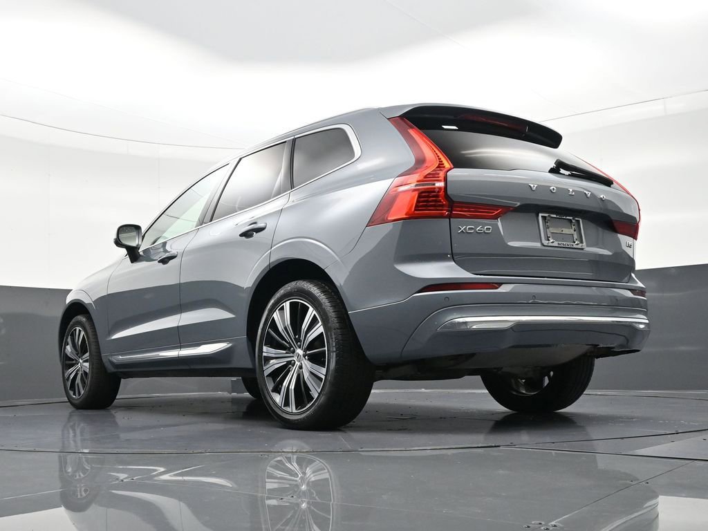 Used 2022 Volvo XC60 B5 Inscription image 26