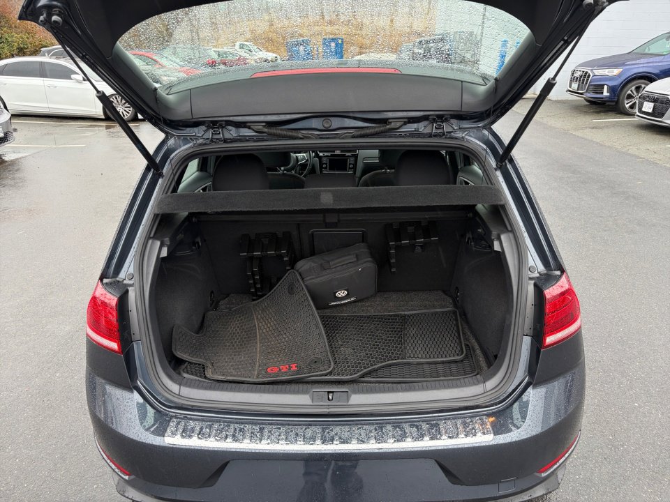 Used 2019 Volkswagen GTI SE FWD image 15