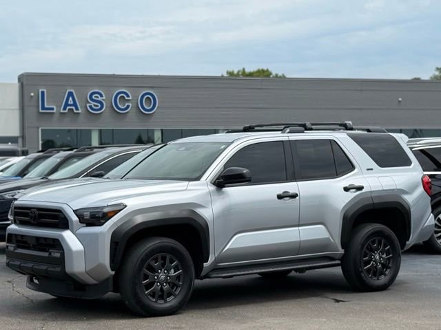 Used 2025 Toyota 4Runner SR5 AWD/4WD image 1