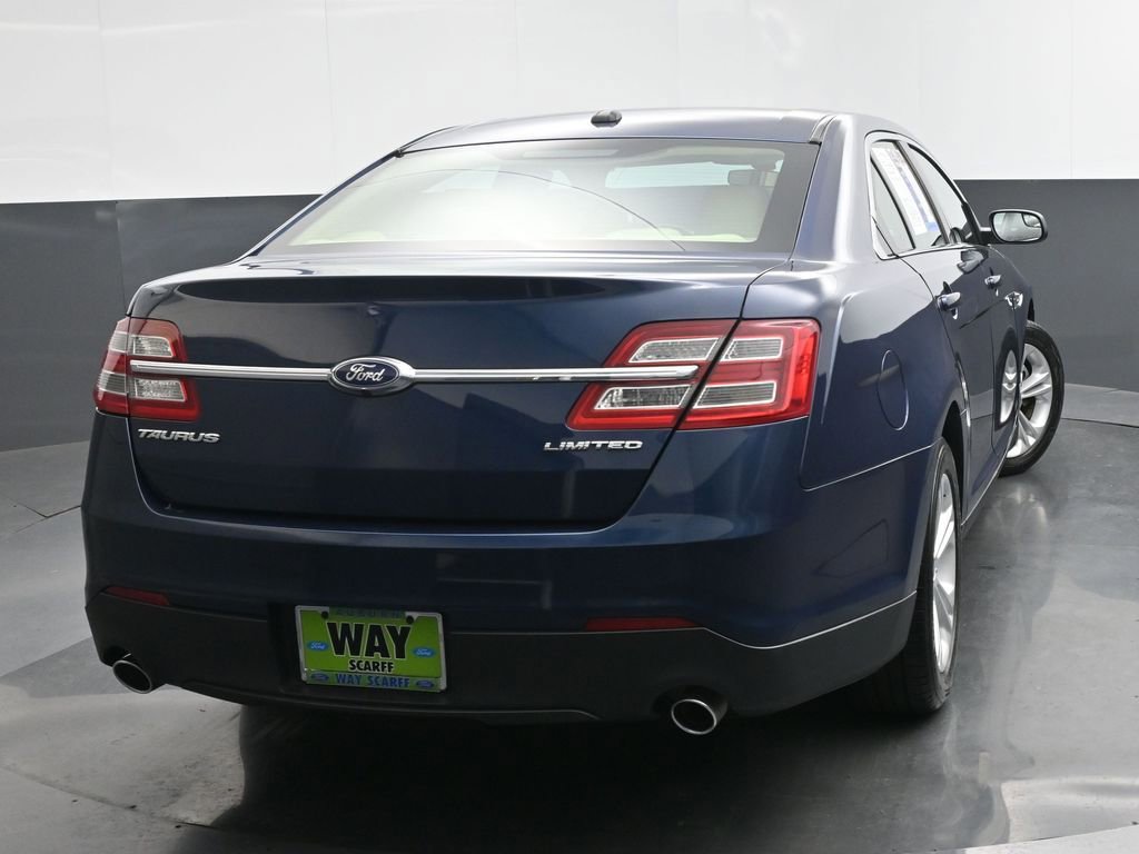 Used 2017 Ford Taurus SE image 5