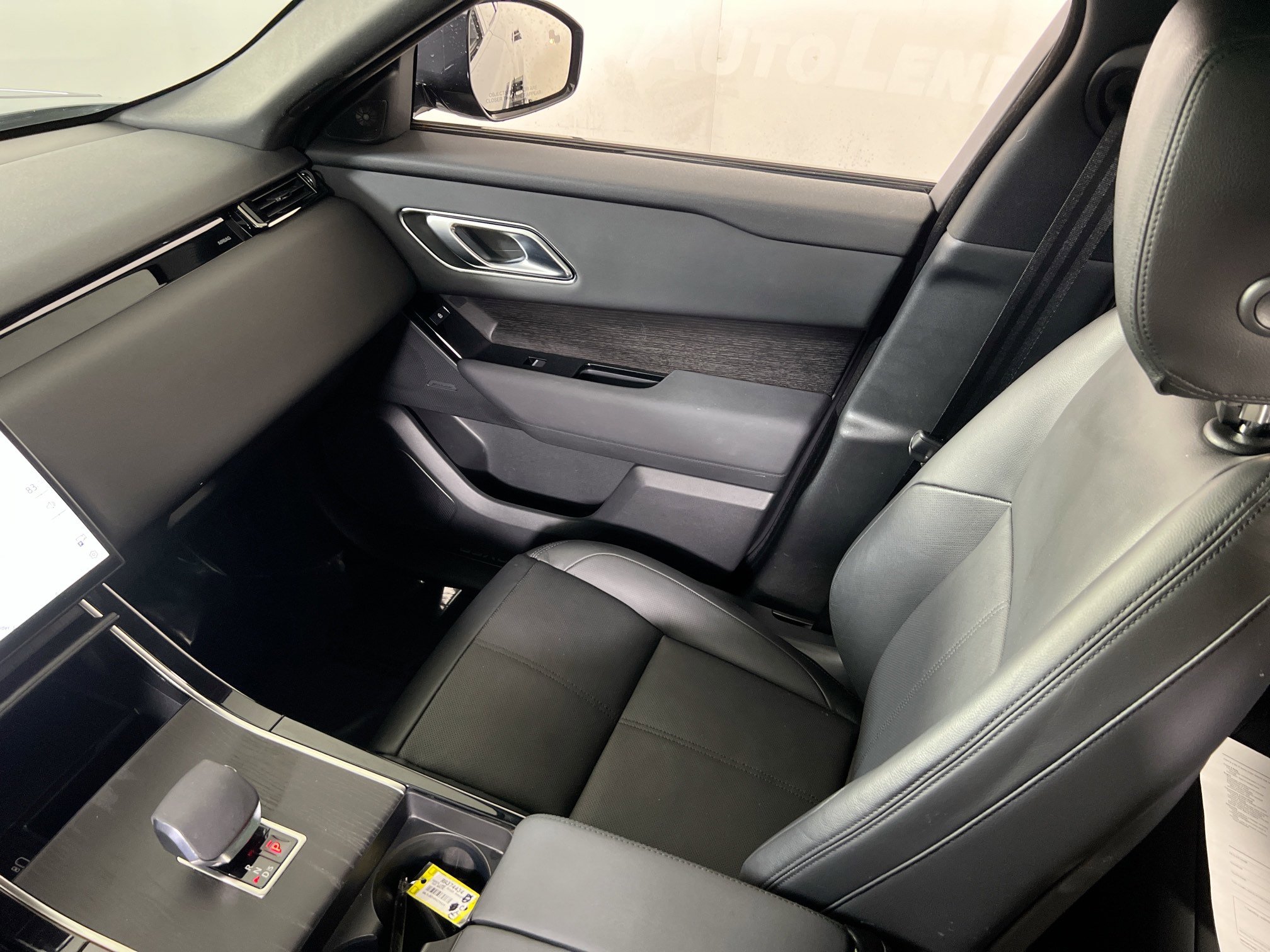 Used 2024 Land Rover Range Rover Velar Dynamic SE image 25