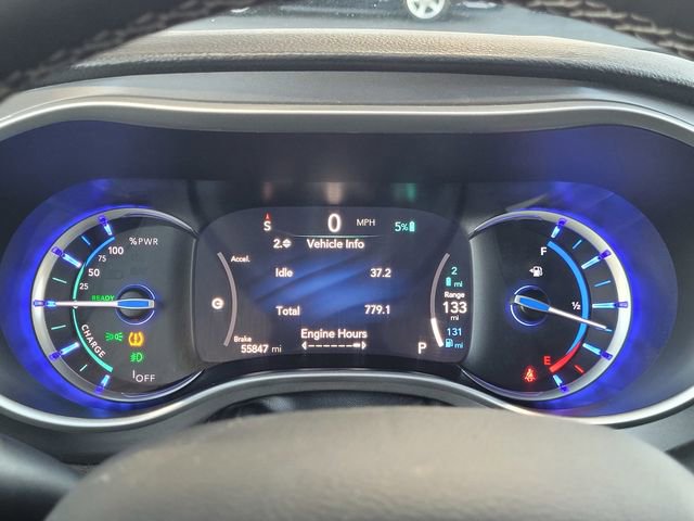 Used 2024 Chrysler Pacifica Select image 8