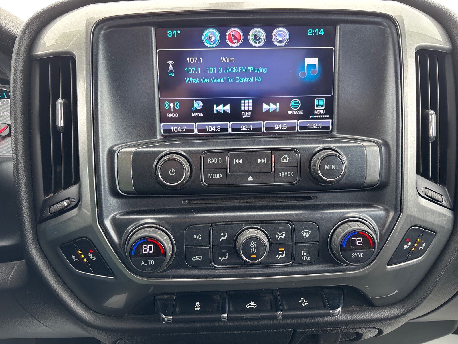 Used 2018 Chevrolet Silverado 1500 LT w/ LPO, Black Pack AWD/4WD image 28