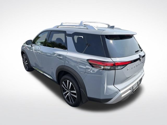 Used 2025 Nissan Pathfinder Platinum AWD/4WD image 4