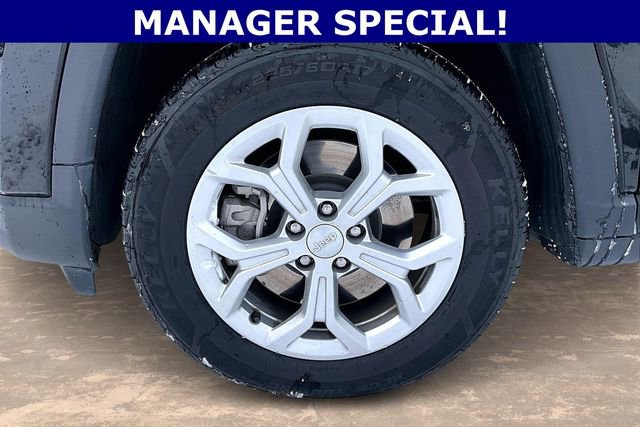 Used 2024 Jeep Compass Latitude image 31