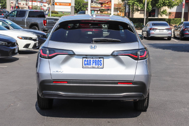 Used 2027 Honda HR-V LX image 11