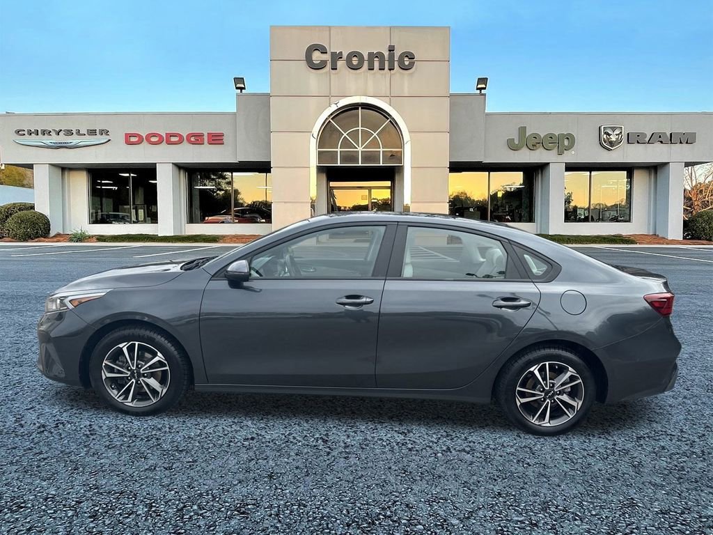 Used 2023 Kia Forte LXS w/ LXS Technology Package image 6