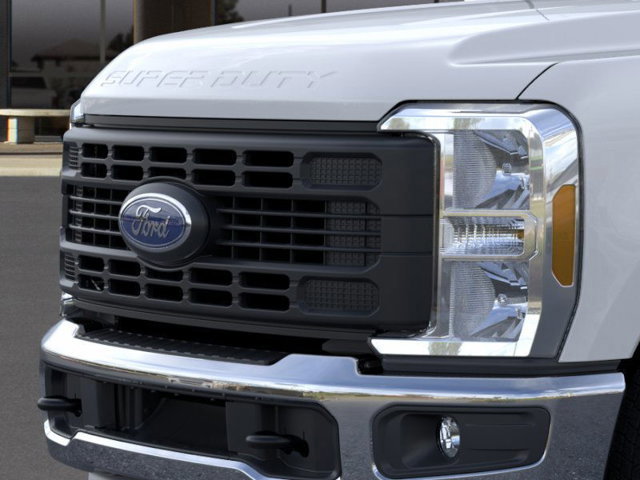 New 2026 Ford F250 XL w/ XL Chrome Package image 17