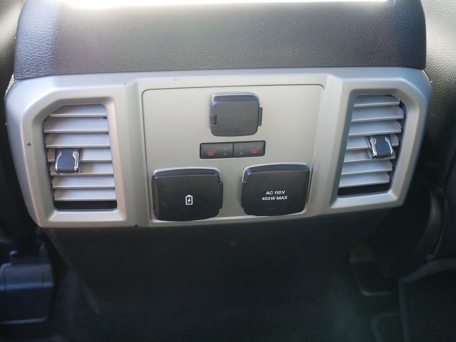 Used 2017 Ford F350 Lariat w/ Chrome Package image 21