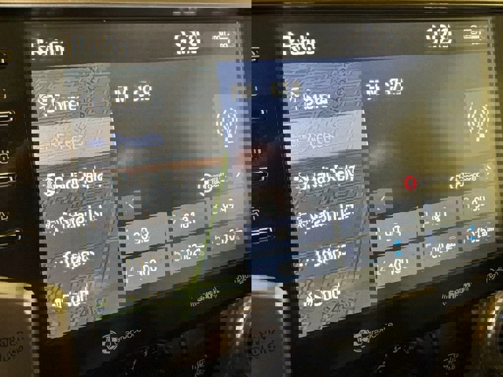 Used 2024 Toyota 4Runner SR5 Premium w/ Moonroof Package image 28