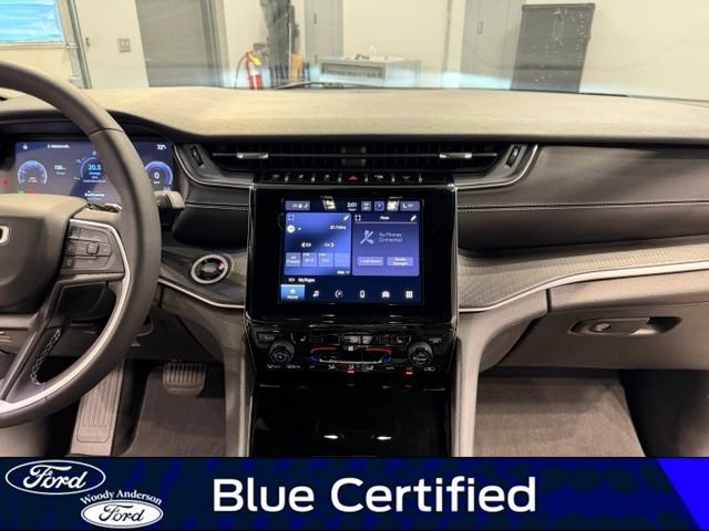 Used 2023 Jeep Grand Cherokee Altitude RWD image 15