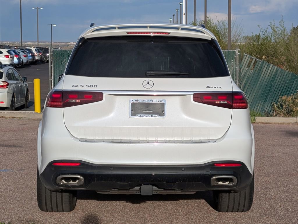 Used 2025 Mercedes-Benz GLS 580 4MATIC image 6