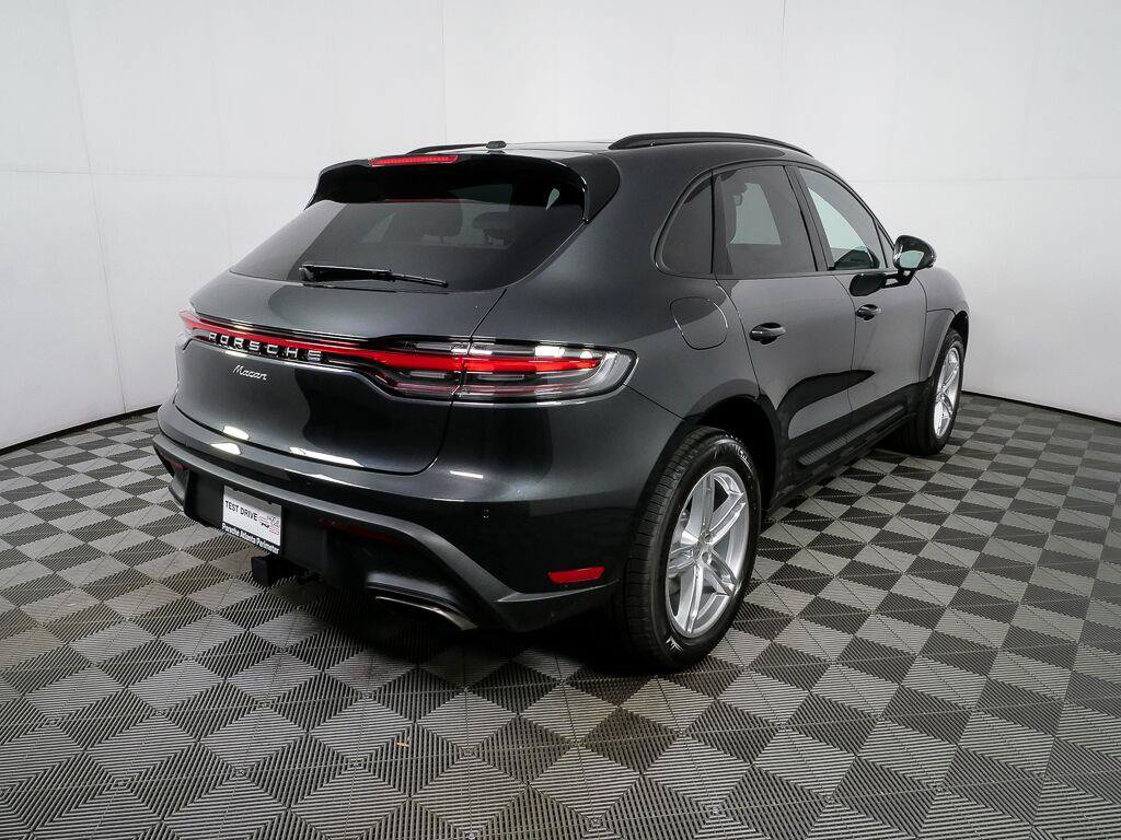Certified 2026 Porsche Macan AWD/4WD image 28