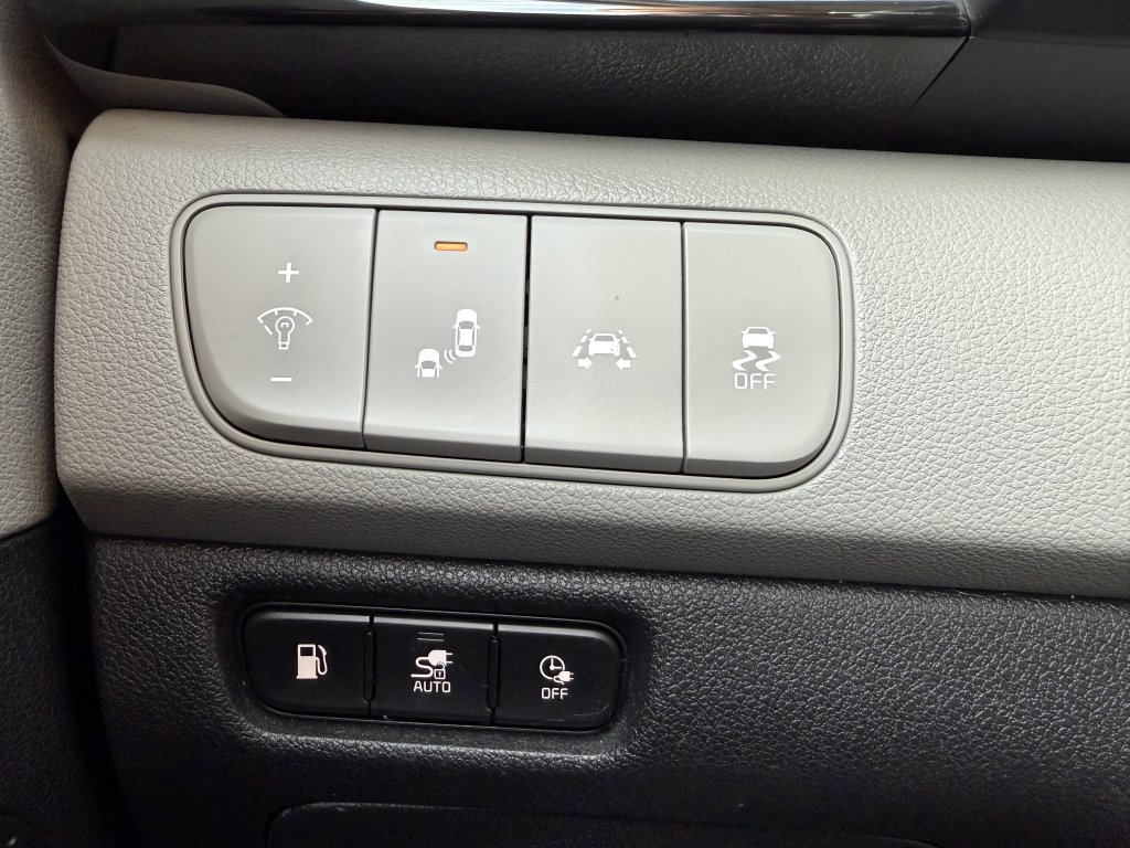 Used 2019 Kia Niro EX Premium w/ Sunroof Package FWD image 30