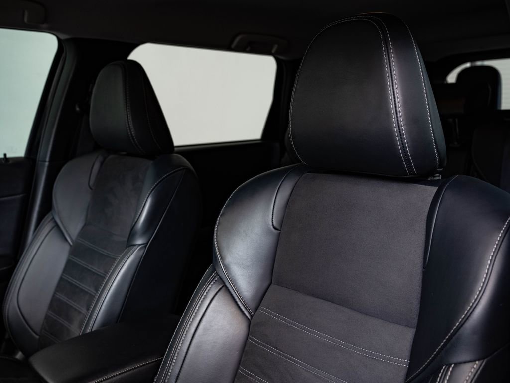 Used 2024 Mitsubishi Outlander SE image 24