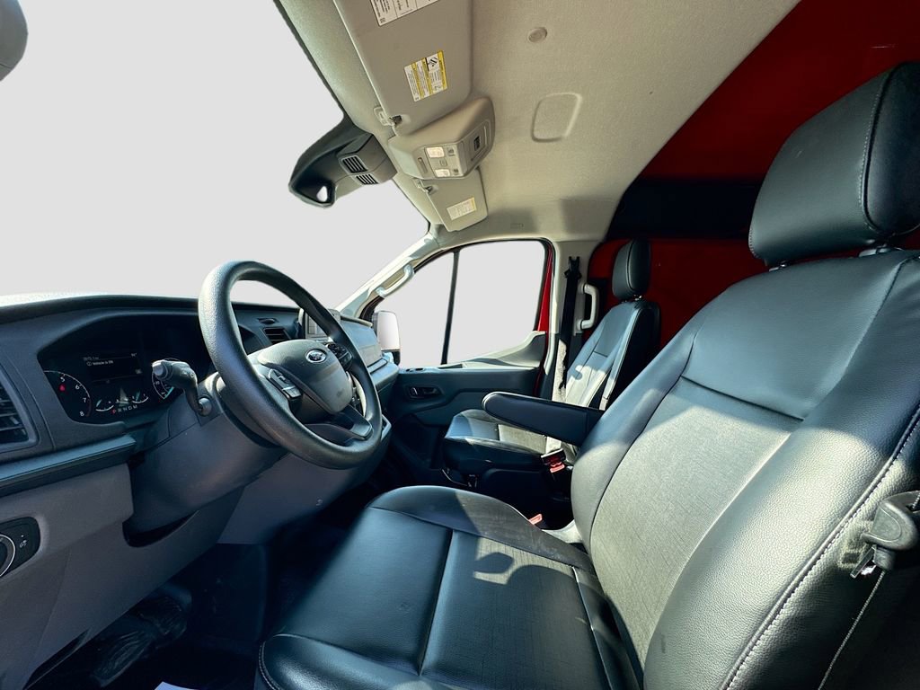 Used 2025 Ford Transit 150 Low Roof RWD image 19