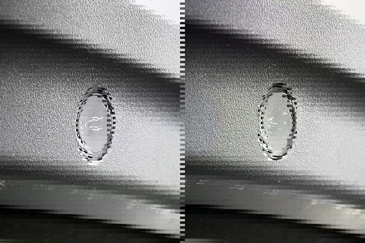 Used 2020 Tesla Model Y Long Range image 46