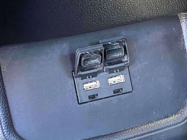 Used 2021 Toyota Highlander XLE image 19