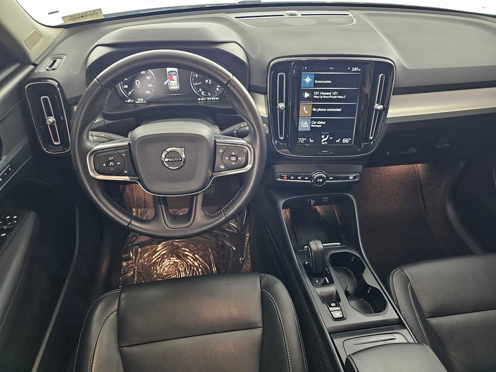 Used 2019 Volvo XC40 T5 Momentum image 18