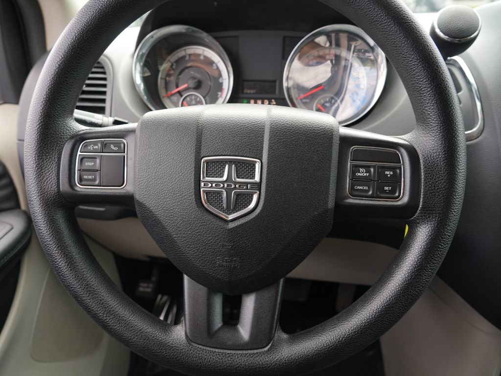 Used 2018 Dodge Grand Caravan SE w/ UConnect Hands-Free Group FWD image 22