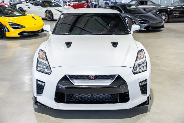 Used 2023 Nissan GT-R Premium w/ Premium Interior Package AWD/4WD image 9