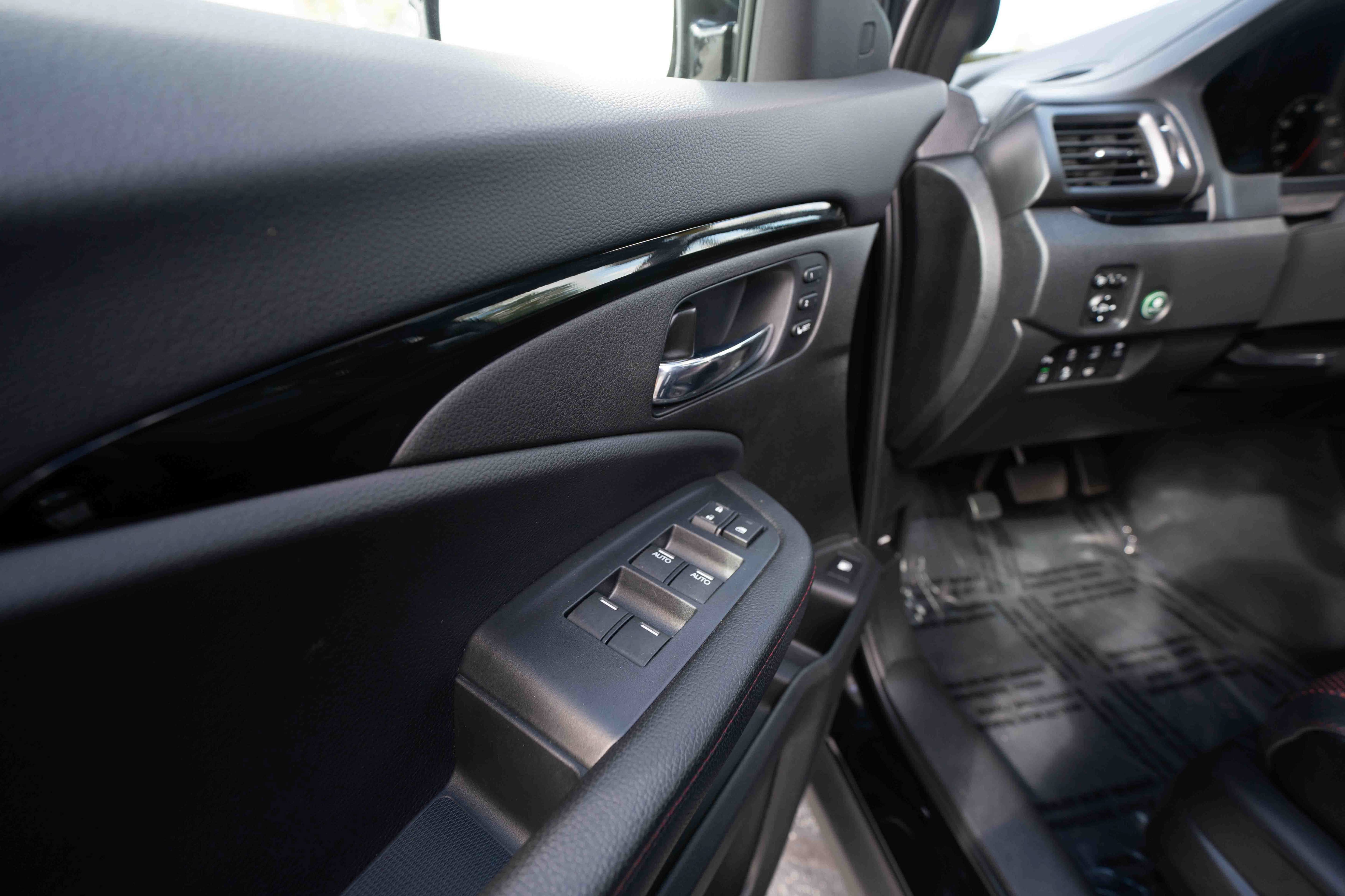 Used 2024 Honda Ridgeline Black Edition image 7