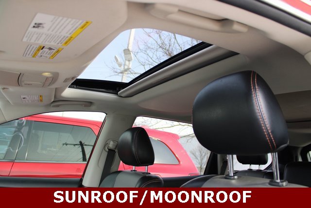 Used 2020 Nissan Pathfinder SL image 18