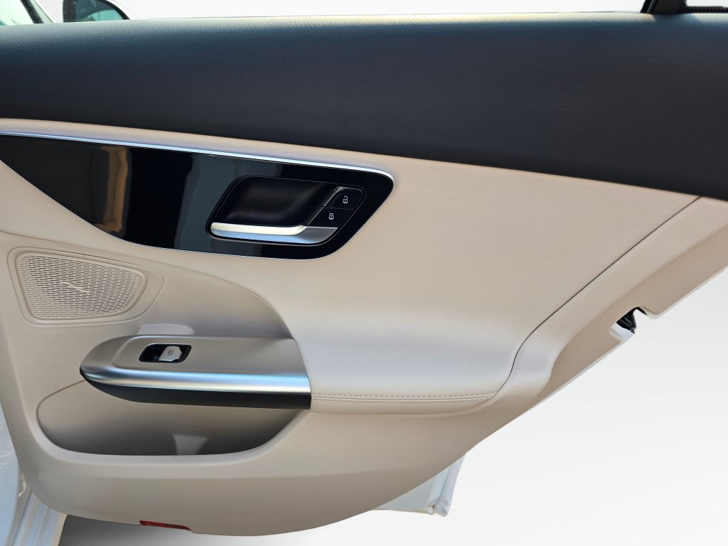 New 2026 Mercedes-Benz C 300 4MATIC Sedan image 23