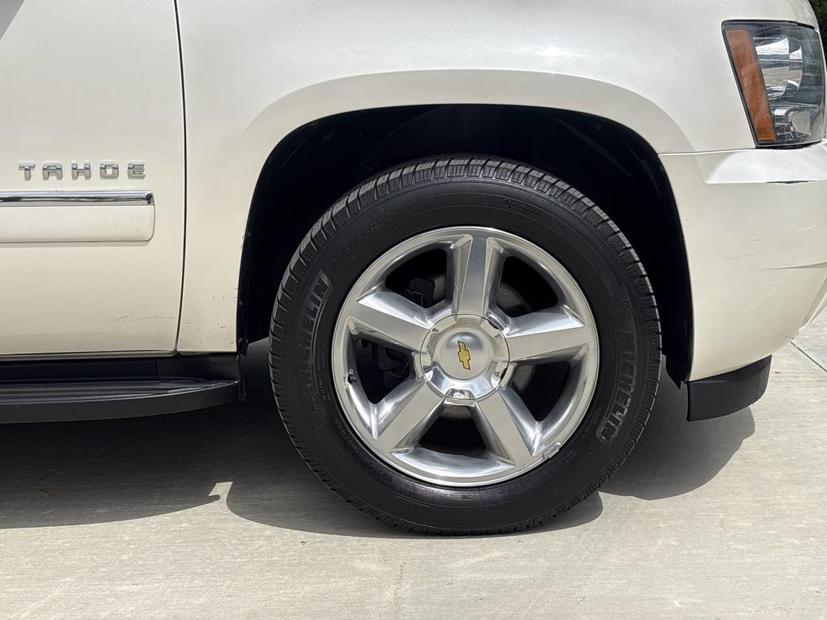 Used 2013 Chevrolet Tahoe LTZ image 9