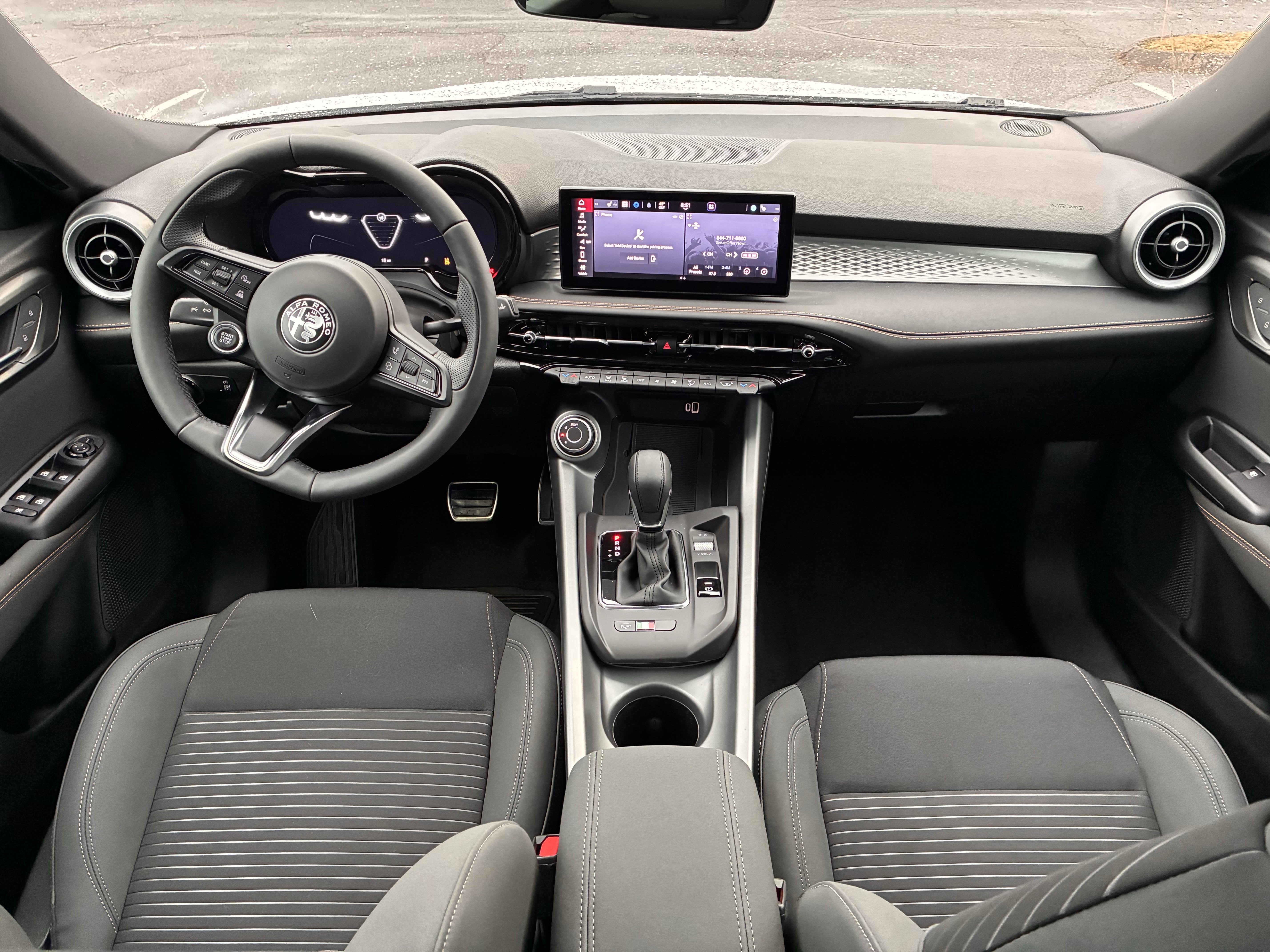 New 2026 Alfa Romeo Tonale Sprint AWD/4WD image 2