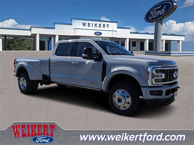 New 2026 Ford F450 Platinum w/ FX4 Off-Road Package image 1