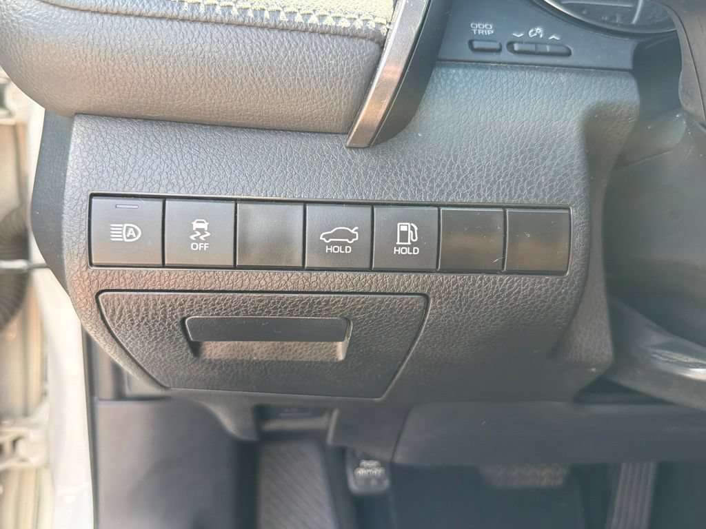 Used 2023 Toyota Camry SE FWD image 13
