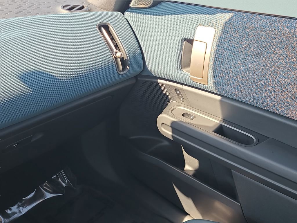 Used 2025 MINI Cooper Countryman S w/ Comfort Package Max image 16