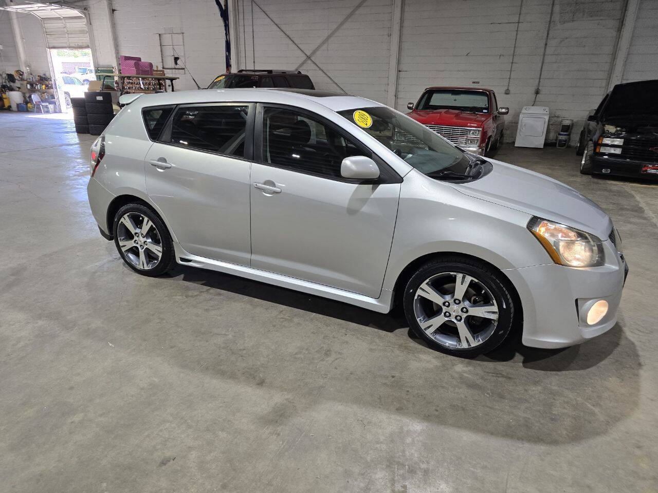 Used 2009 Pontiac Vibe GT FWD image 17