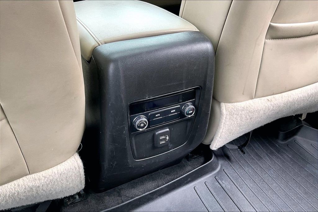 Used 2020 Buick Enclave Essence FWD image 34