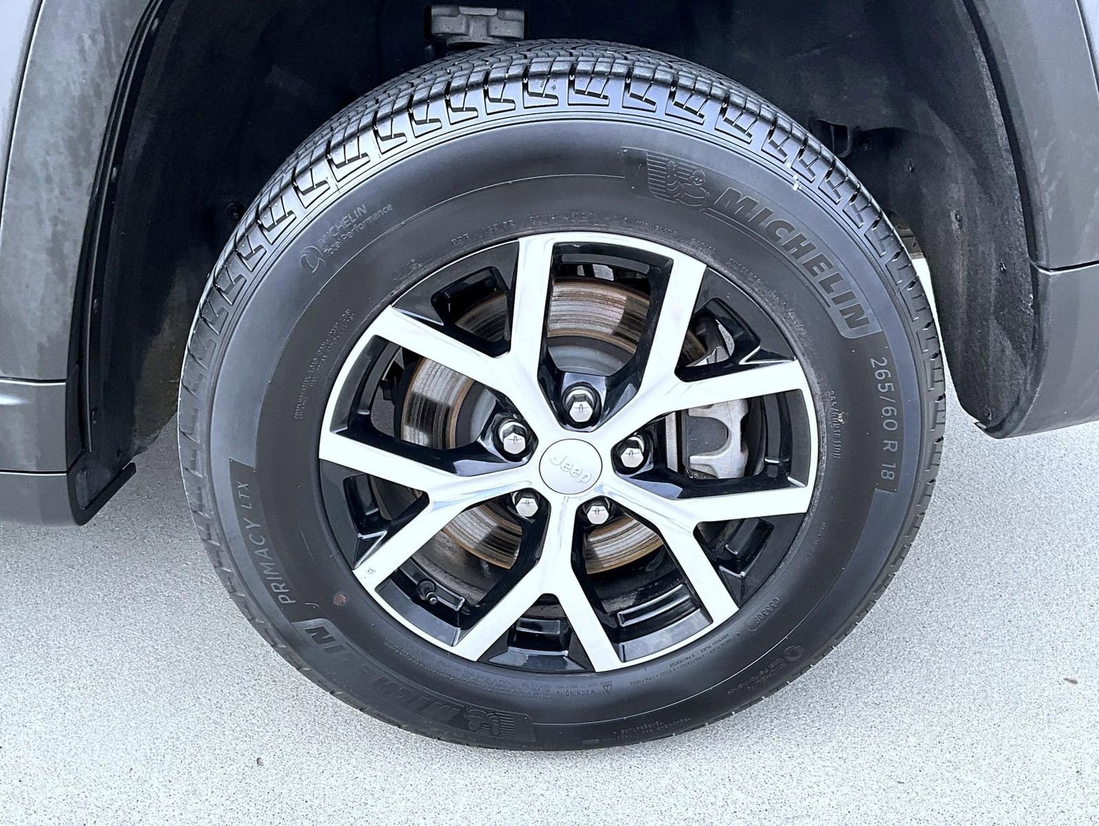 Used 2024 Jeep Grand Cherokee L Limited w/ Luxury Tech Group II image 29