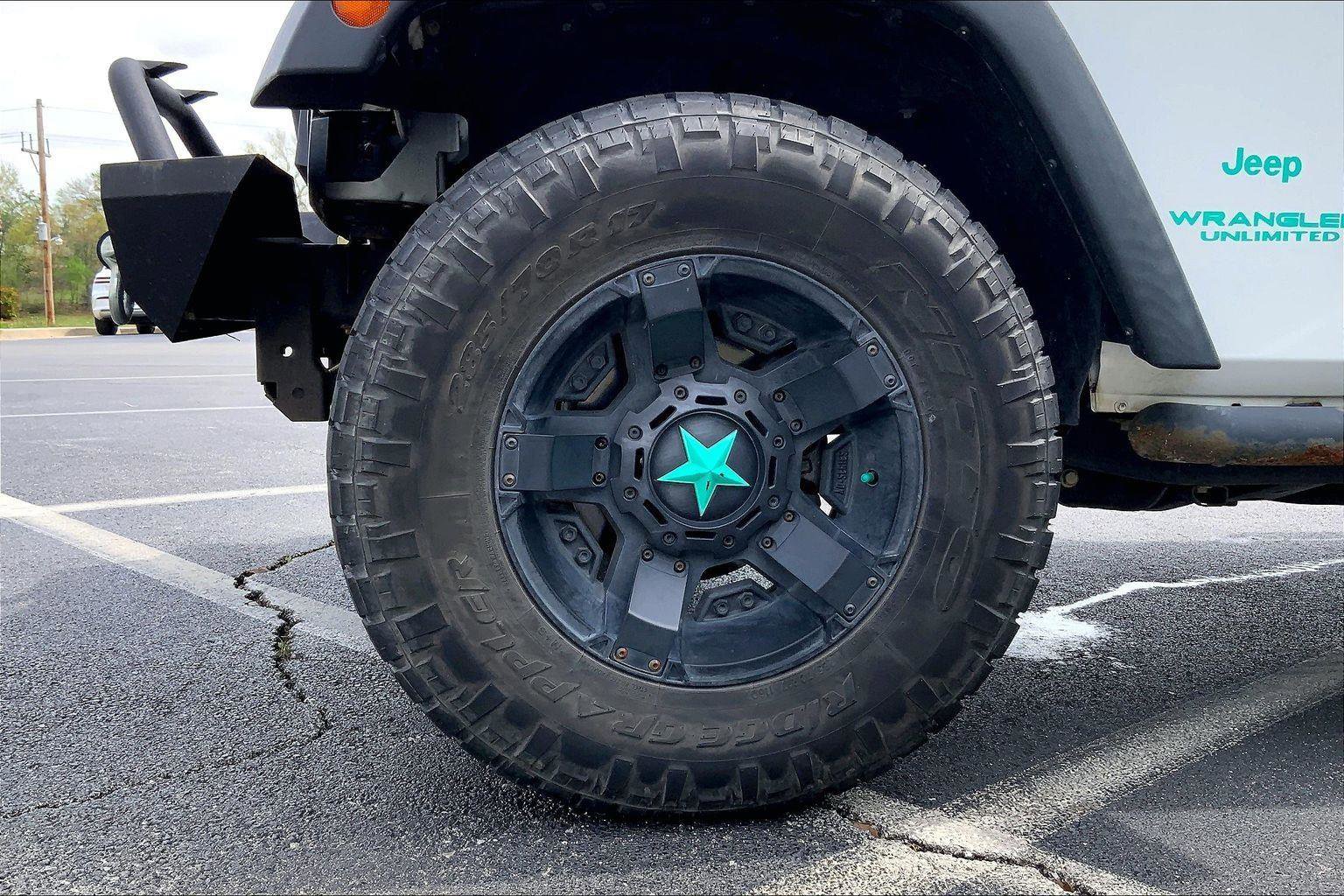 Used 2017 Jeep Wrangler Unlimited Sport w/ Connectivity Group image 8