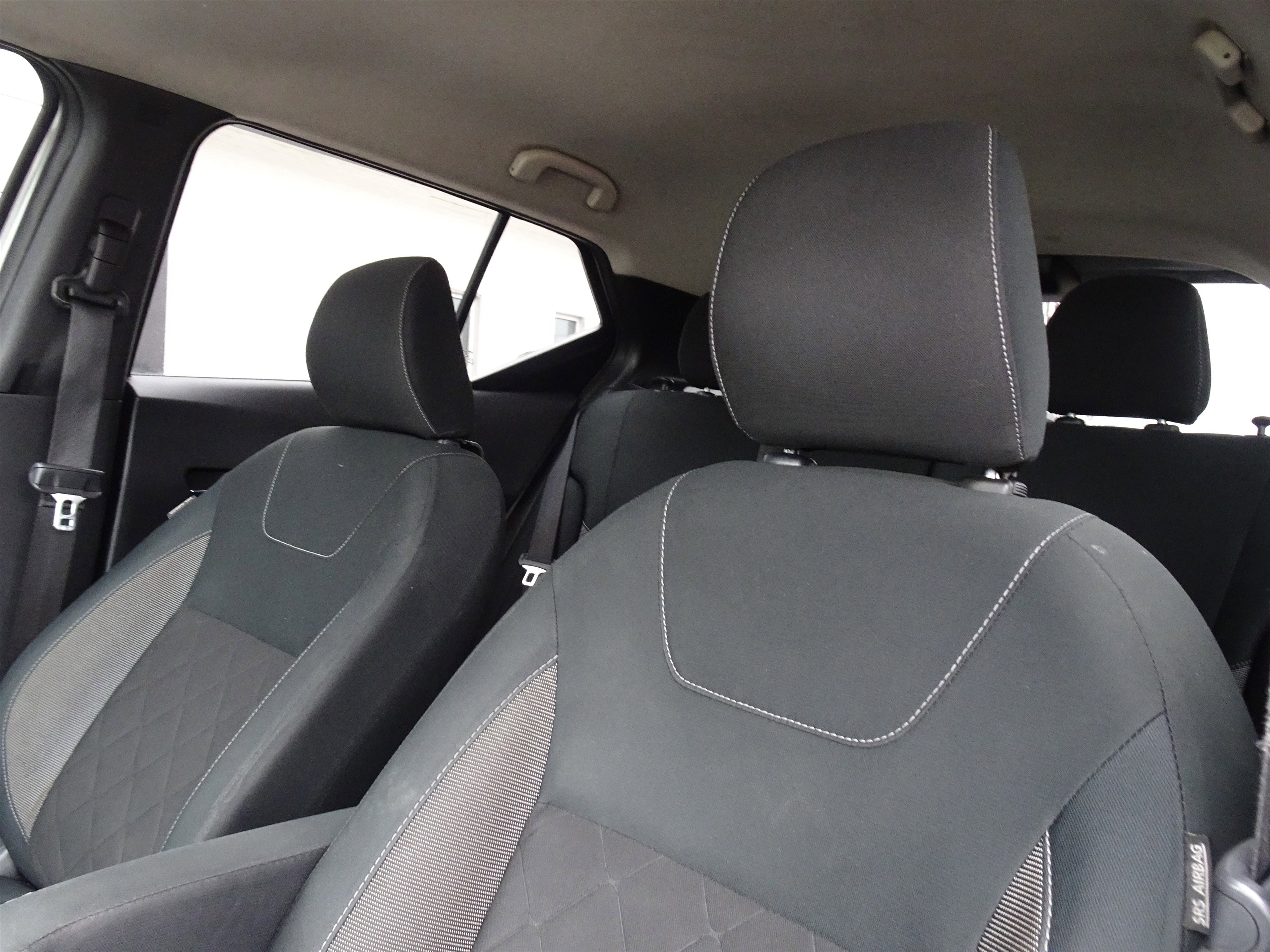 Used 2020 Nissan Kicks SV image 10