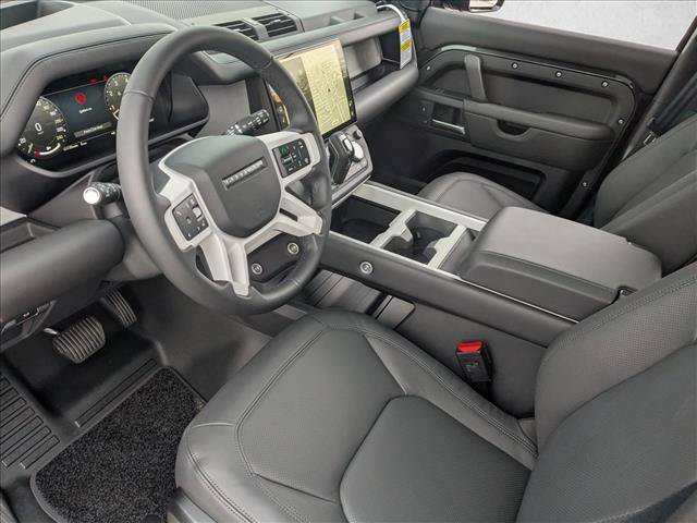 Used 2026 Land Rover Defender 130 X-Dynamic SE AWD/4WD image 3