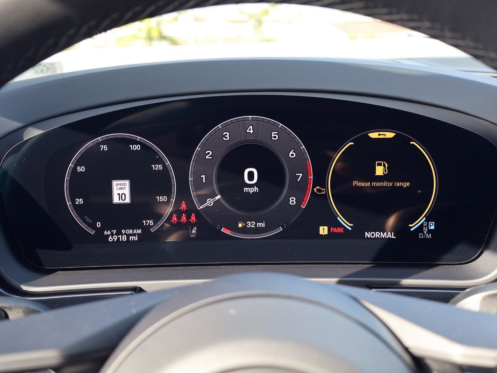 Certified 2025 Porsche Cayenne Coupe image 16