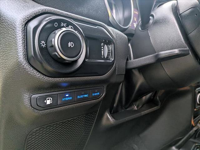 Used 2023 Jeep Wrangler Sahara w/ Cold Weather Group image 15