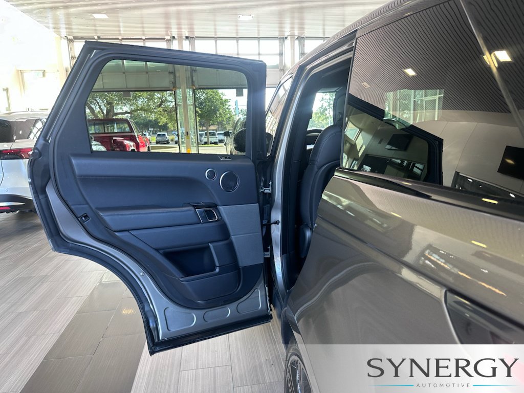 Used 2018 Land Rover Range Rover Sport HSE Dynamic AWD/4WD image 32