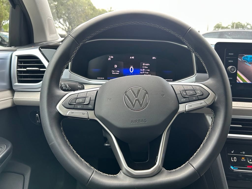 Certified 2026 Volkswagen Taos SE w/ Black Wheel Package FWD image 20