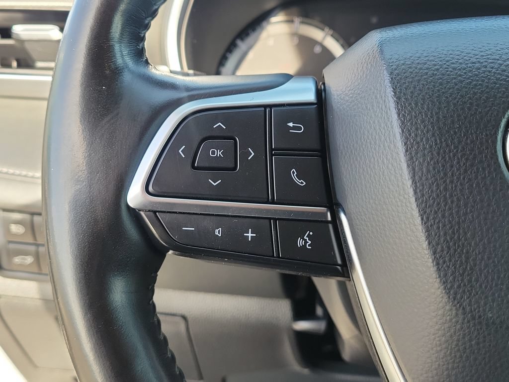 Used 2021 Toyota Highlander Platinum FWD image 15