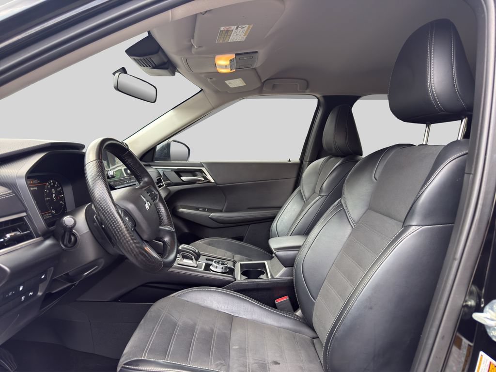 Used 2024 Mitsubishi Outlander SE AWD/4WD image 26