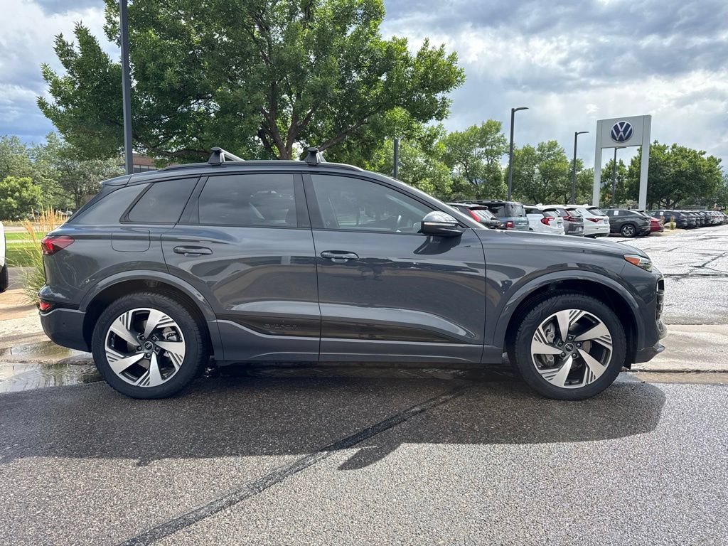 Used 2025 Audi Q6 e-tron Premium Plus w/ Premium Plus AWD/4WD image 6
