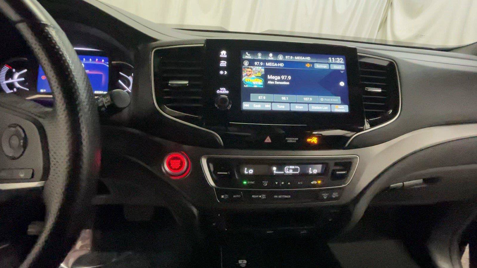Certified 2025 Honda Passport EX-L image 36