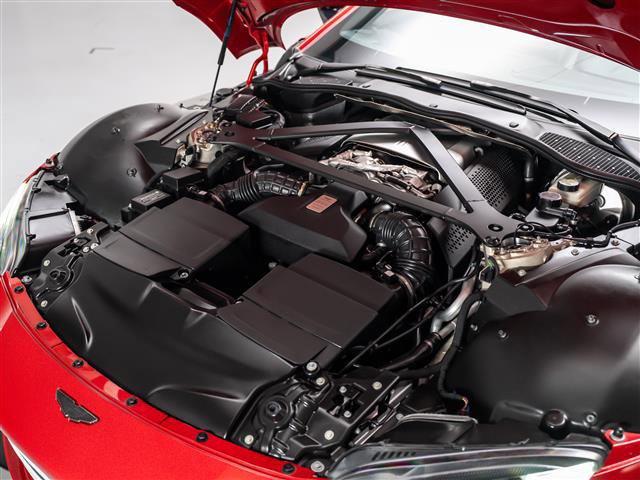 Used 2023 Aston Martin V8 Vantage Roadster image 25